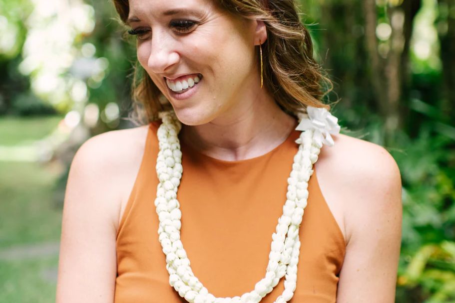 3 Tips for Incorporating Sympathy Flowers Into a Funeral