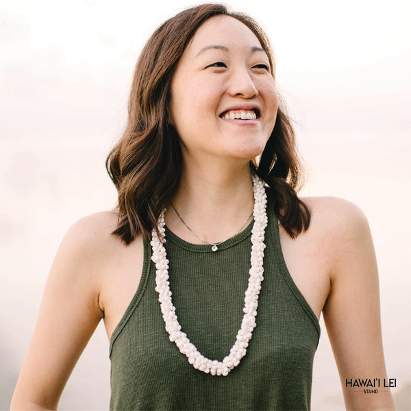 Beachwalk Shell Lei (White) Lei Shipping And Delivery From Honolulu Hawaii
