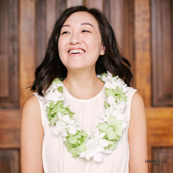 Paradise Triple Orchid Lei (Green & White) - Hawai'i Lei Stand - Lei Shipping