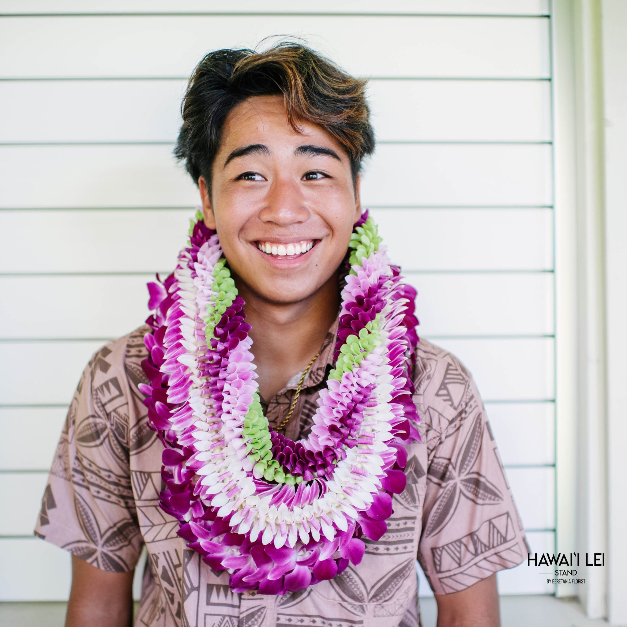 Wisconsin Lei Hawai`i Lei Set (Seasonal Colors Vary) | Leis for Graduation | Hawai’i ...