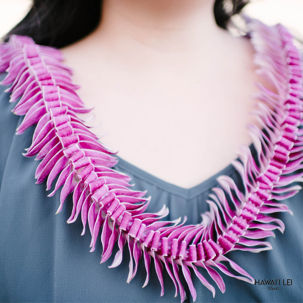 Honeybee Style Orchid Lei (Pattern Varies) - Hawai'i Lei Stand - Lei Shipping