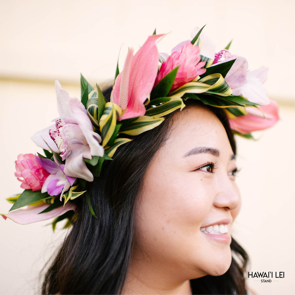 Tropical Haku (Seasonal Colors Vary) - Hawai'i Lei Stand - Lei Shipping